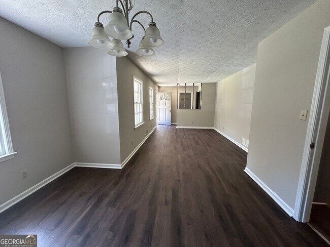 Photo - 2000 Forest Dr