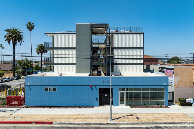 Foto alternativa - Dolores Huerta Apartments