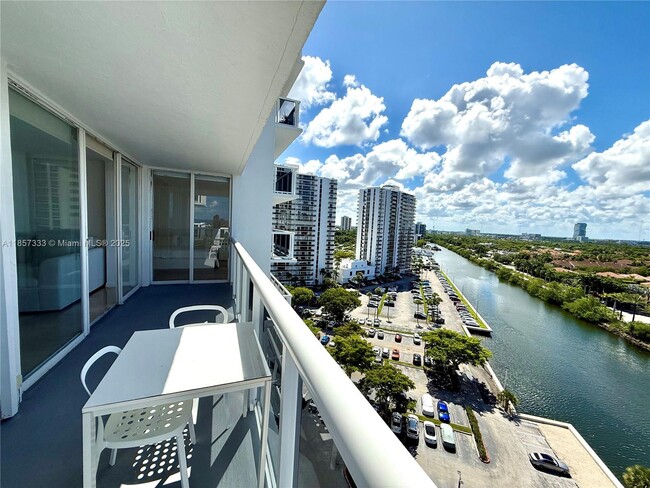 Photo - 20505 E Country Club Dr Unit 1432