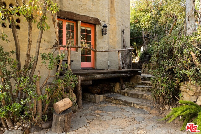 Photo - 1431 Avon Park Terrace