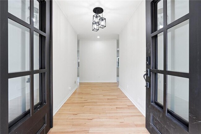 Photo - 125 River Park Dr