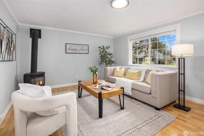 Photo - Kirkland 4 bedrooms 2 bathrooms single family house. Lake Washington School district. Close to To...