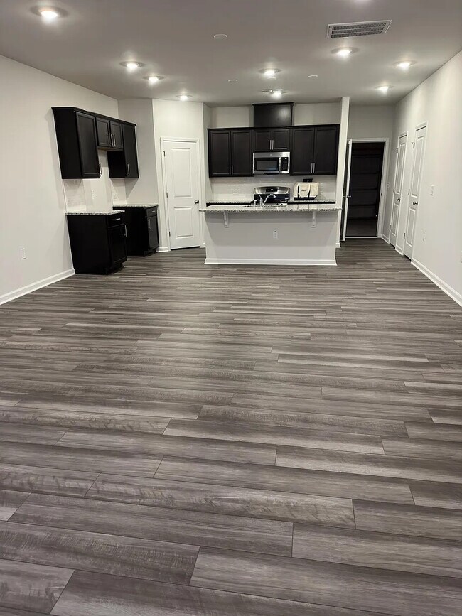 Photo - Room in Townhome on Kasota Ln