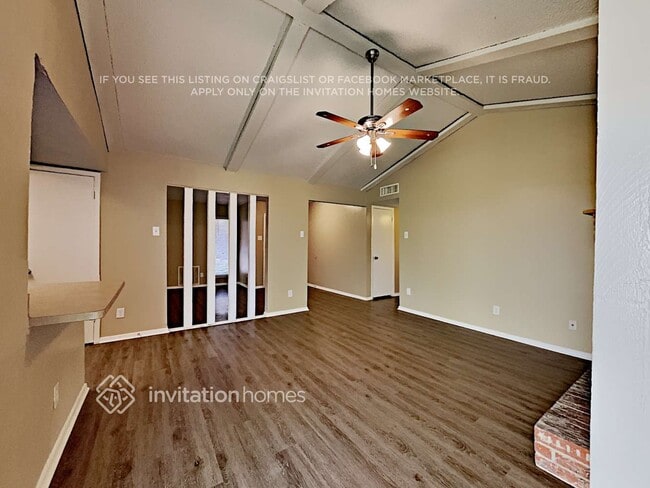 Photo - 705 Via Avenida