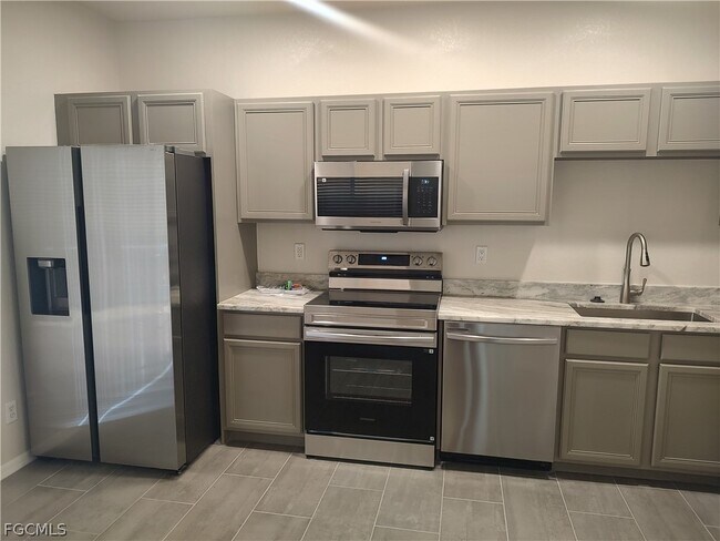 Photo - 2434 Laurentina Ln