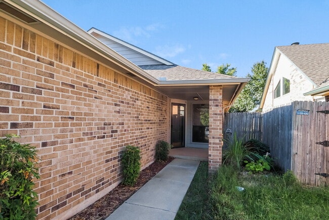 Photo - 7728 Doris Dr