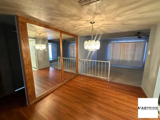 Photo - Very big home for you