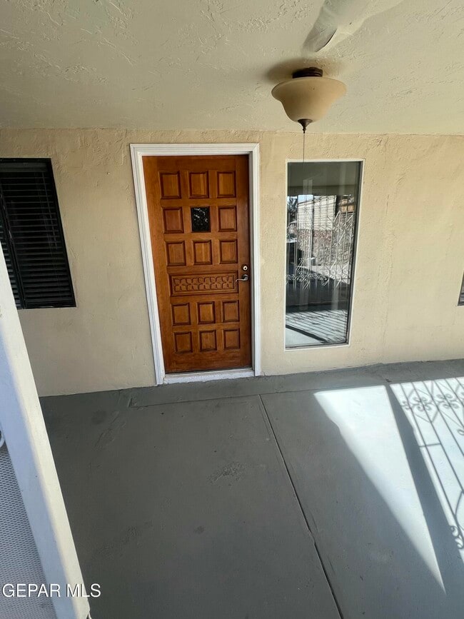 Photo - 3015 Altura Ave Unidad 8