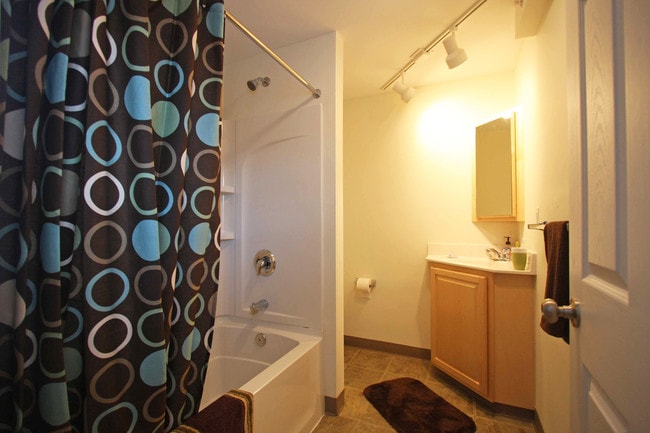 Photo - Collegiate Village