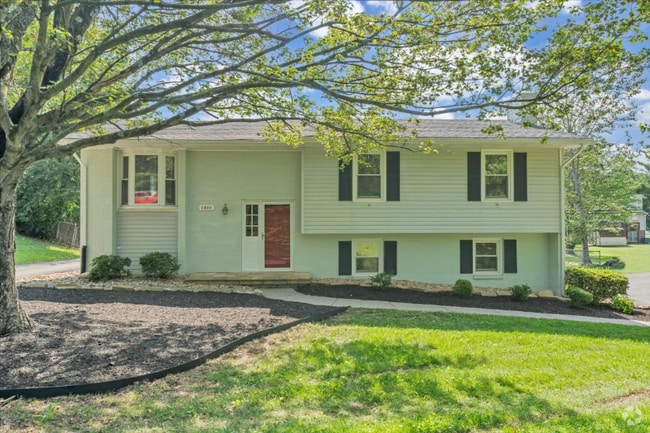 Building Photo - 1311 Catawba Rd Rental