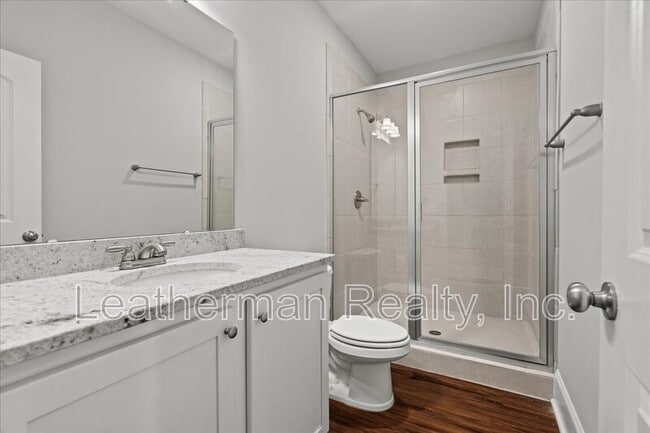 Photo - 405 Senate St