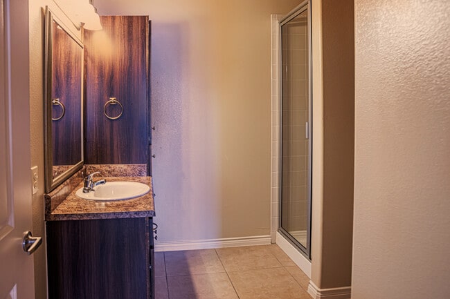 Photo - Oxford at Crossroads Centre