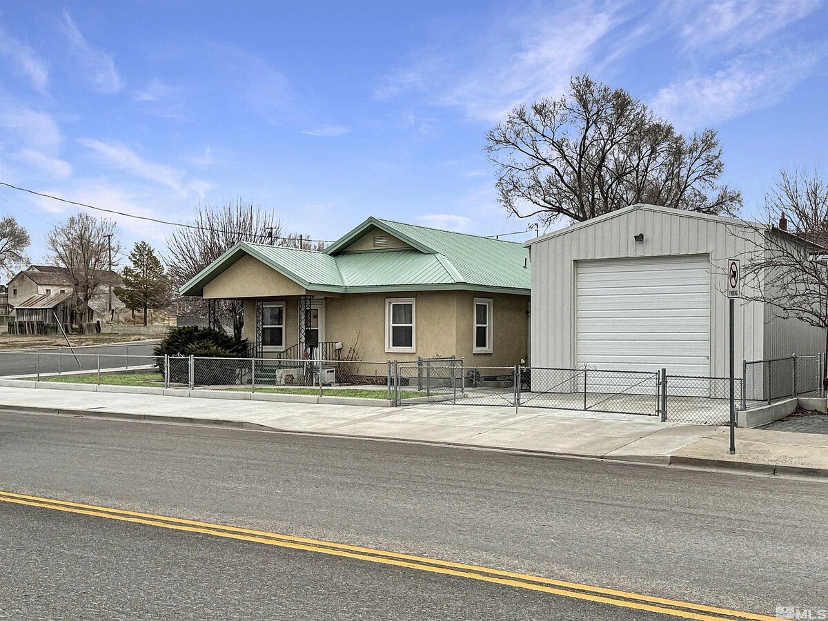 Photo - 505 W 4th St
