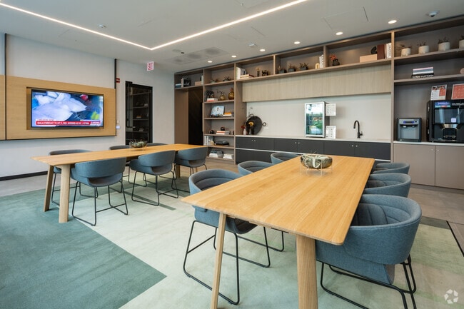 5th Floor Amenities