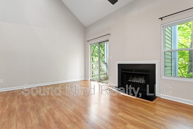 Photo - 6001 Winterpointe Ln