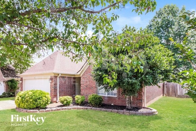 Photo - 988 Zenith Cove N