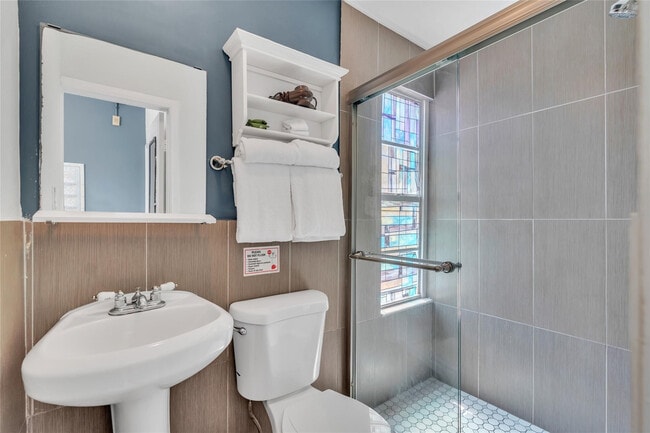 Photo - 324 Indiana St