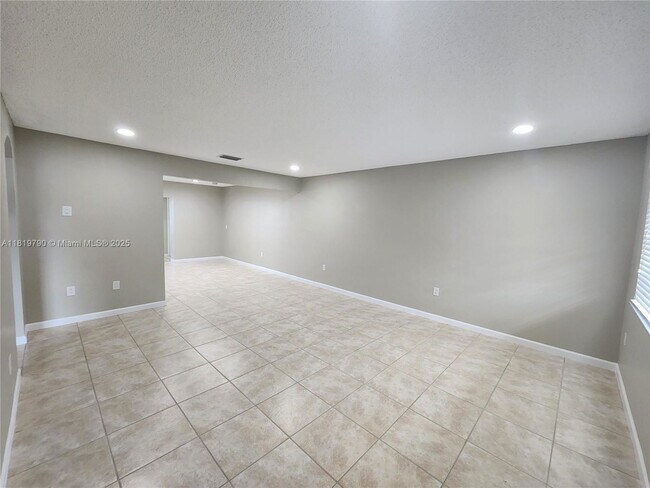 Photo - 1806 SW 97th Ave Unit 2