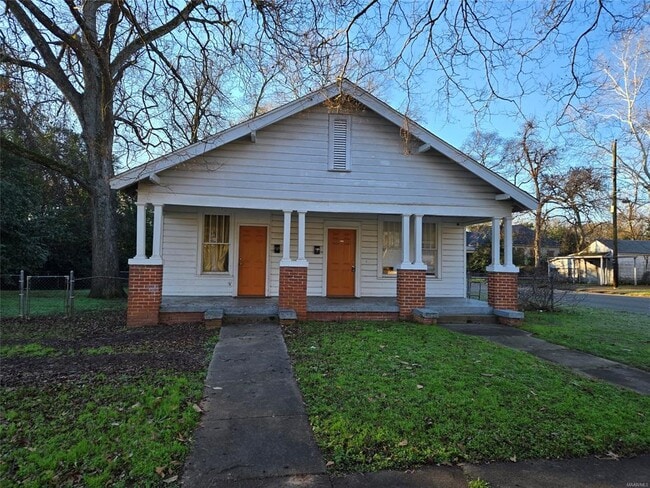 Photo - 2300 Plum St