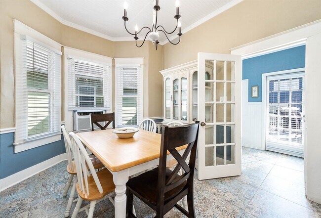 Photo - 3811 Avenue O