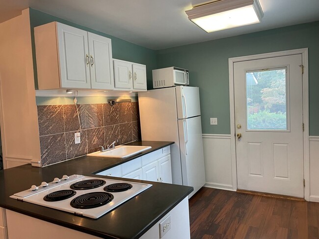 Photo - 2203 Yaupon Dr