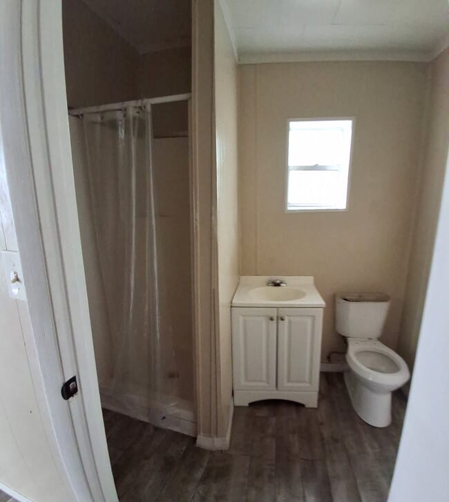 Photo - 713 17th St W Unidad #6