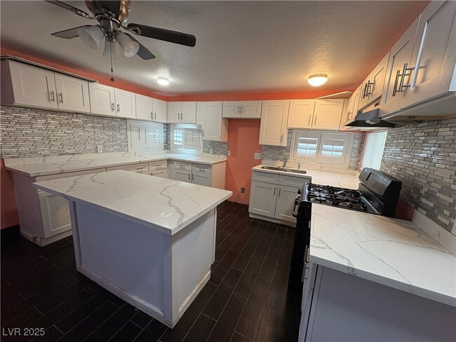 Photo - 249 Shoshone Ln