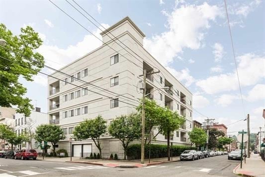 Building Photo - 420 Jefferson St Unit 3B