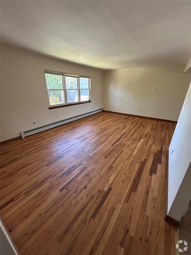 Building Photo - 9 Conway Ct Rental