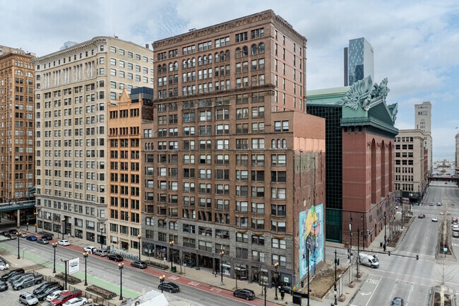 Alternate - The Manhattan Building