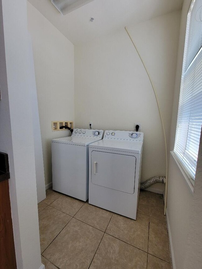 Photo - 221 Greenwich Cir Unit 209