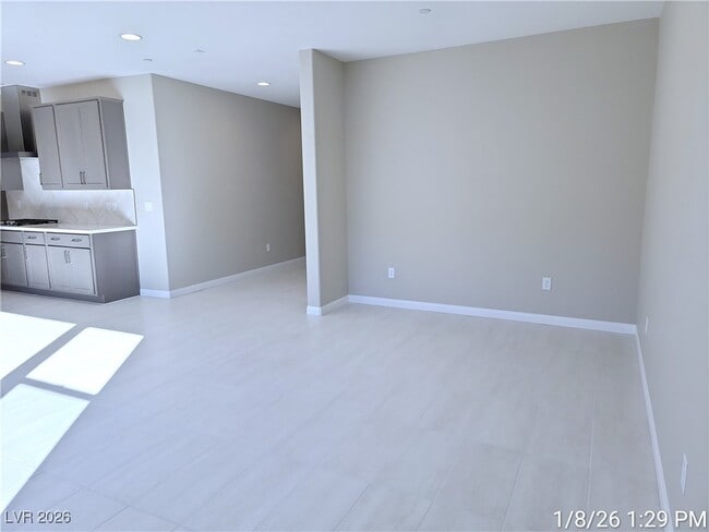 Photo - 299 Stradella Pl