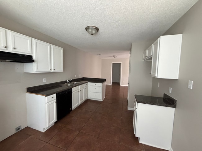 Photo - 3BR/2BA Memphis Rental with High Ceilings, Hardwood Floors & Fenced Yard