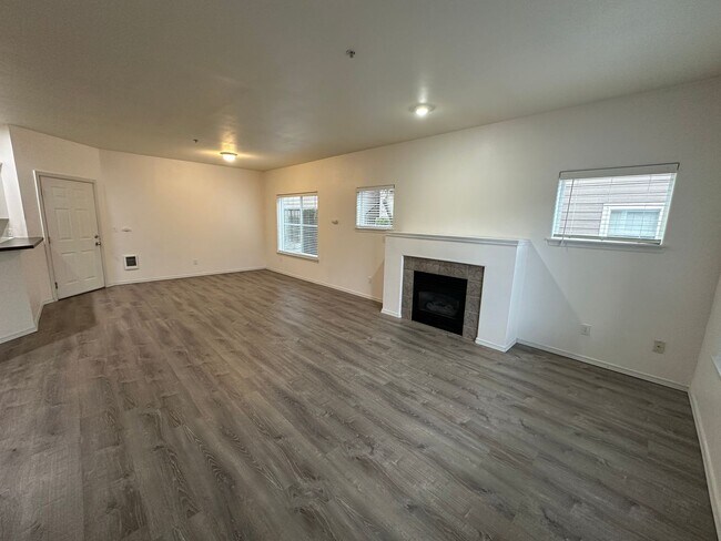 Photo - 2144 Palisade Blvd