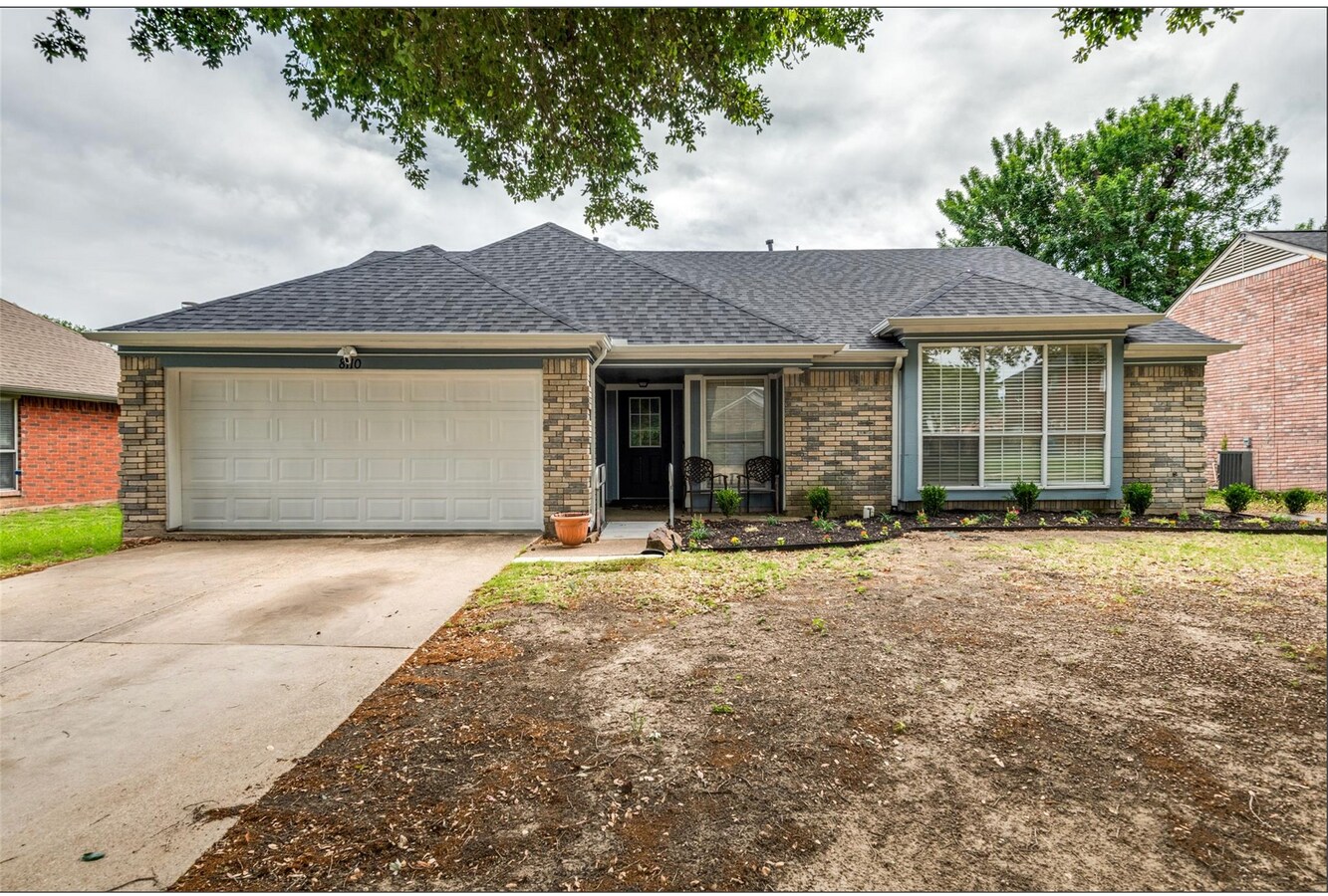 Photo - 8110 Regatta Dr