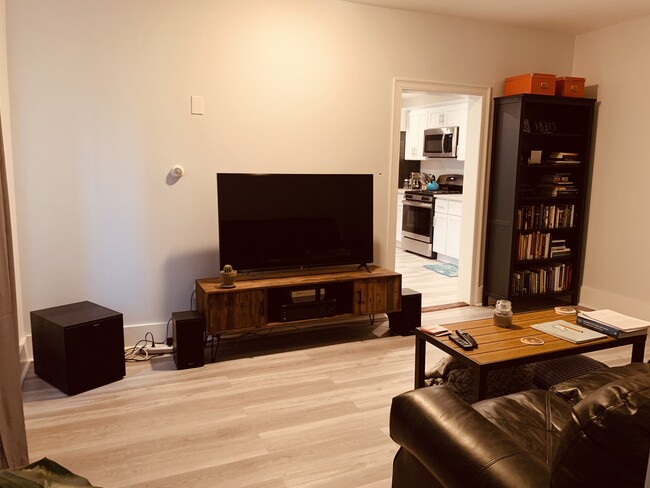 Photo - 23 Pratt St Unit 1