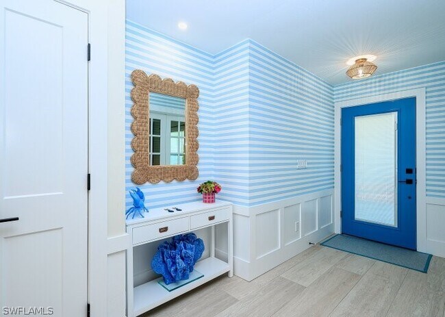 Photo - 760 106th Ave N