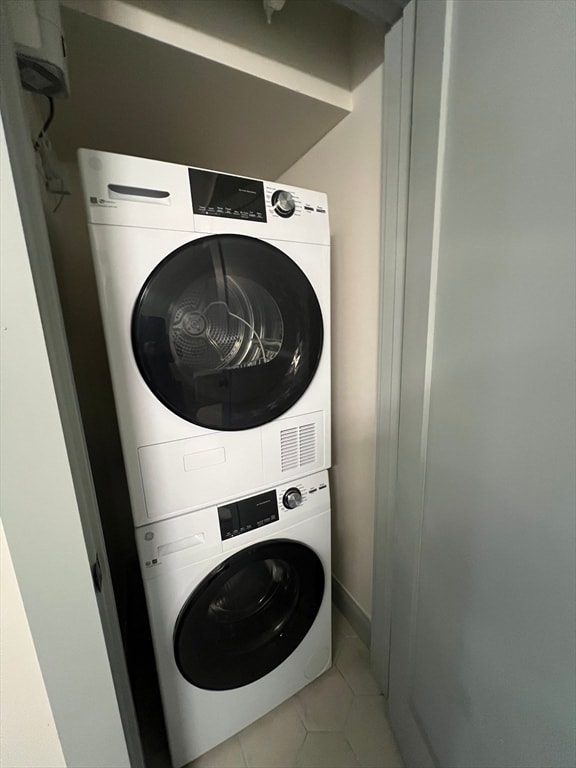 Photo - 160 Seabury St Unit 28