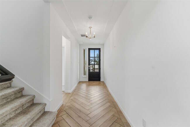 Photo - 7215 Mellow Gln Wy