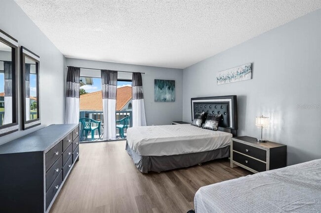 Photo - 609 Lively Dr Unidad B