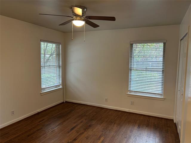 Photo - 888 Berkinshire Dr