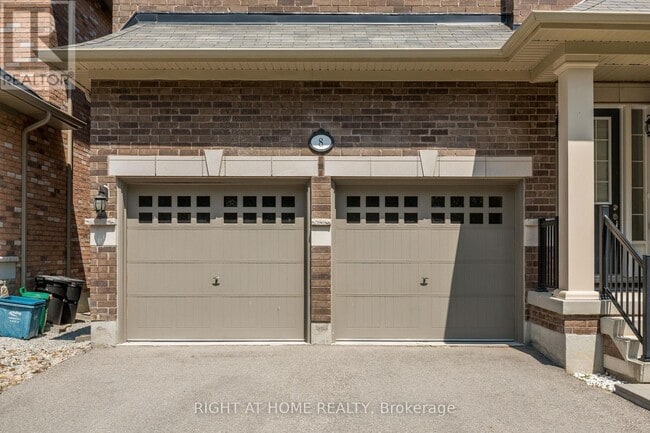Photo - 8 Monarch Dr