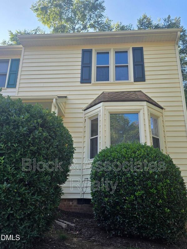 Building Photo - 6550 Thetford Ct