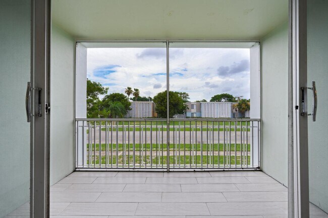Photo - 1505 Crescent Cir Unit A8