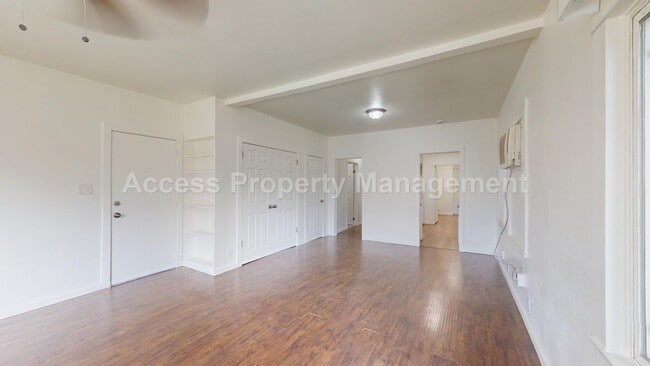 Photo - 21 E Walnut St