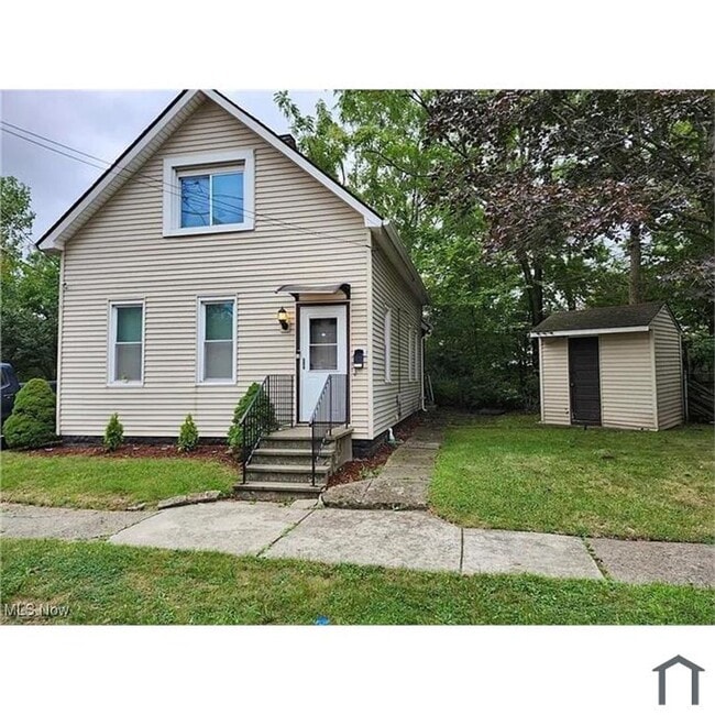 Photo - 3517 E 44th St