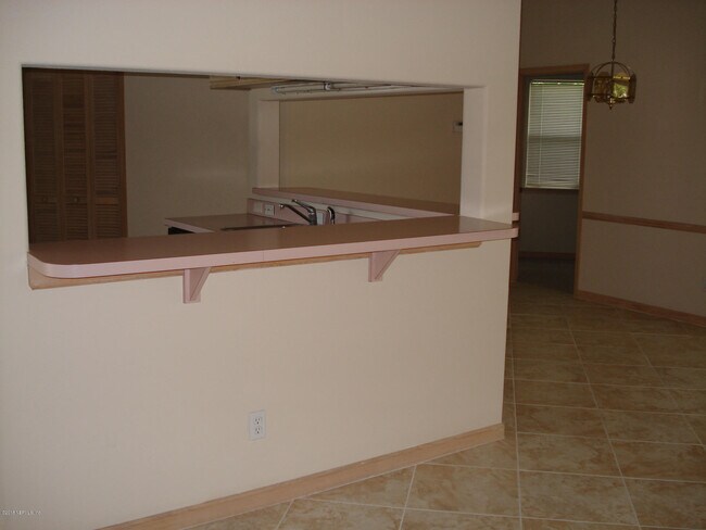 Photo - 2024 Hovington Cir W