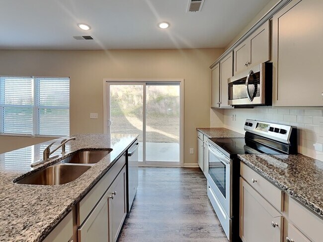 Photo - 5713 Camp Ct