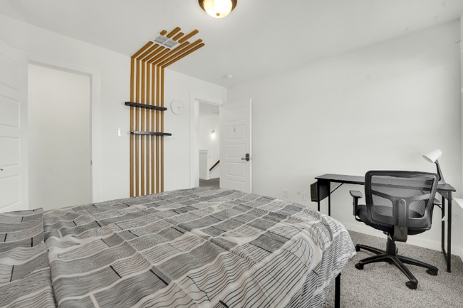 2113 Paxton Way