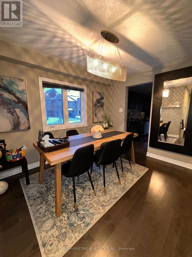 Photo - 124 Nacarat St